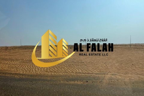 Tontti Sharjah, Arabiemiraatit 1787 m2 № 656038 - kuva 4