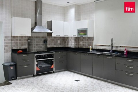 Vilă de închiriat în Dubai, EAU 5 dormitoare, 1193 mp.  №655806 - poză 9