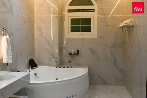 Vilă de închiriat în Dubai, EAU 5 dormitoare, 1193 mp.  №655806 - poză 28