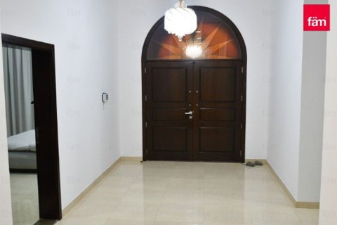 Vilă de închiriat în Dubai, EAU 5 dormitoare, 1193 mp.  №655806 - poză 24