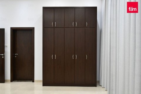 Vilă de închiriat în Dubai, EAU 5 dormitoare, 1193 mp.  №655806 - poză 25