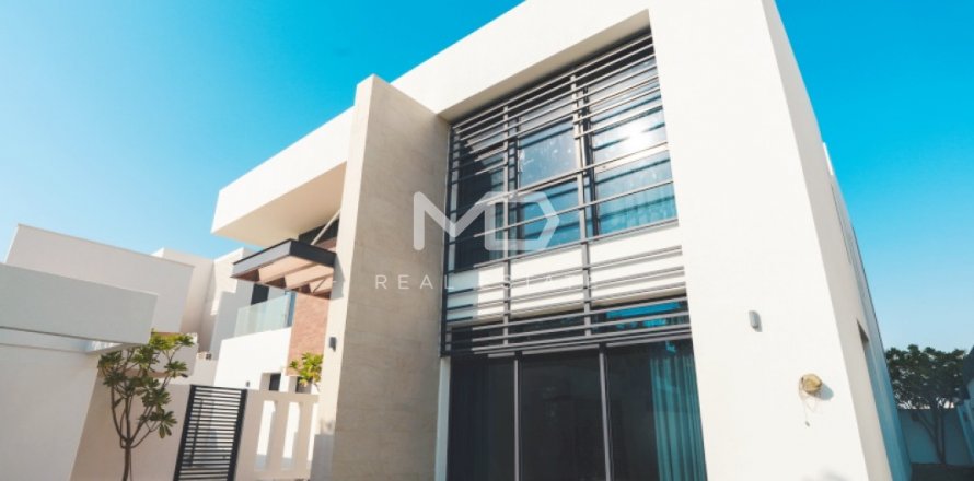 Villa  Yas Island, Abu Dhabijā, AAE 4 istabas, 463 m2 Nr. 555235