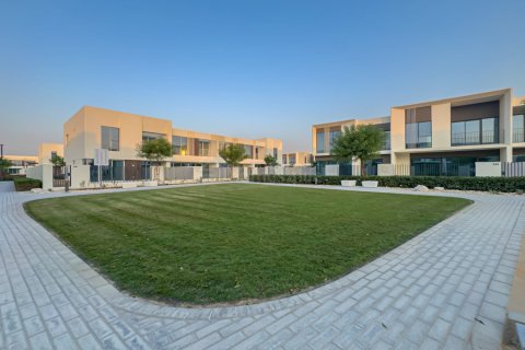 Kamienica do wynajęcia w The Valley, Dubai, ZEA 4 sypialnie, 258 mkw., nr 715669 - zdjęcie 24