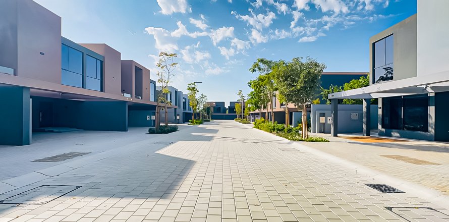 Rekkehus i Tilal City, Sharjah, Emiratene 2 soverom, 175.03 kvm nr. 748245