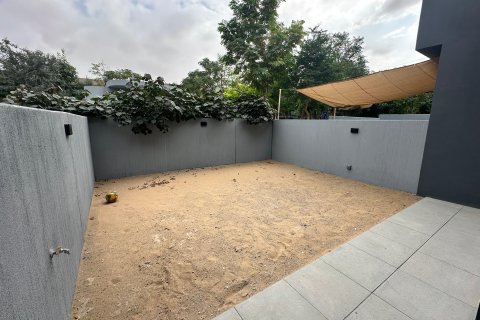 Townhouse in Tilal City, Sharjah, UAE 2 bedrooms, 175.03 sq.m. № 748245 - photo 3