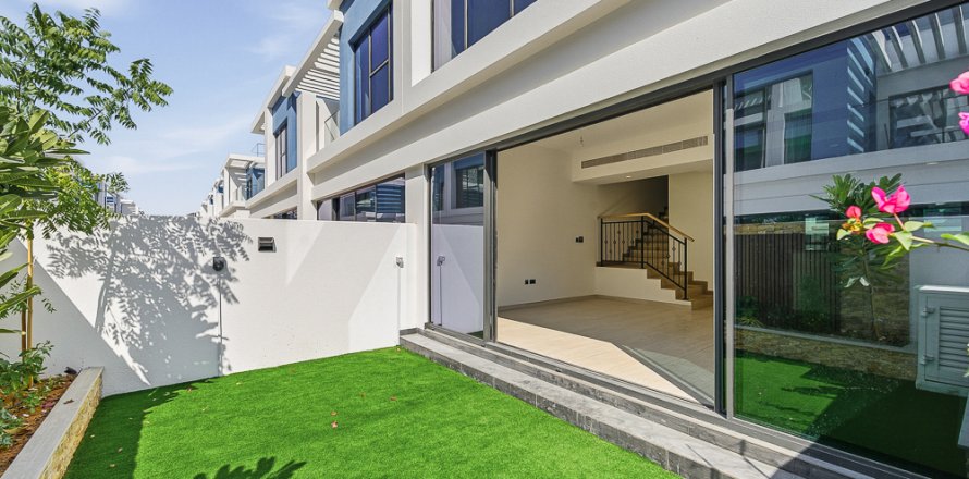 Stadthaus in Damac Lagoons, Dubai, VAE: 5 Schlafzimmer, 144 m2 Nr. 748277