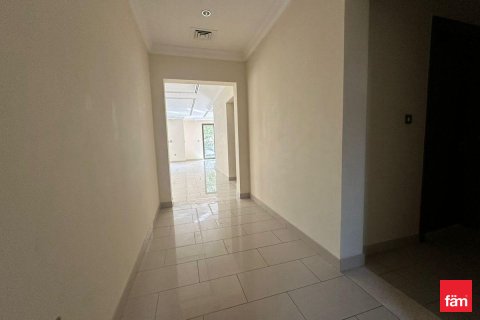 Dubai, UAE의 판매용 빌라 침실 4개, 432제곱미터 번호 695303 - 사진 8