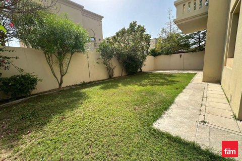 Dubai, UAE의 판매용 빌라 침실 4개, 432제곱미터 번호 695303 - 사진 18