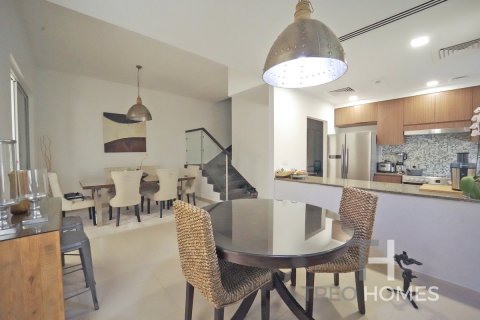 Townhouse in Mudon, Dubai, UAE 4 bedrooms, 264 sq.m. № 586442 - photo 6