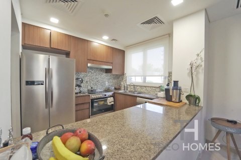 Townhouse in Mudon, Dubai, UAE 4 bedrooms, 264 sq.m. № 586442 - photo 8