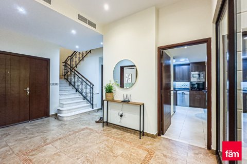 Shtëpi në qytet në Dubai, Emiratet e Bashkuara Arabe 4 dhoma gjumi, 563.6 m2. № 694239 - Foto 10