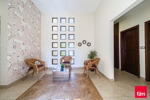 Shtëpi në qytet në Dubai, Emiratet e Bashkuara Arabe 4 dhoma gjumi, 563.6 m2. № 694239 - Foto 23