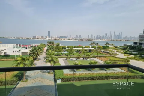 Apartment in THE 8 in Palm Jumeirah, Dubai, UAE 3 bedrooms, 167 sq.m. № 650417 - photo 1