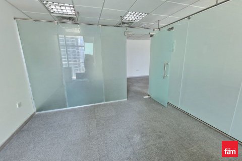 Toimisto Dubai, Arabiemiraatit 83.1 m2 № 722486