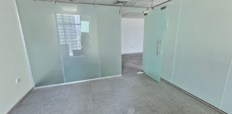 Toimisto Dubai, Arabiemiraatit 83.1 m2 № 722486