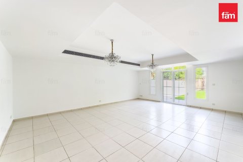 Вилла Дубай, БАӘ-да 3 жатын бөлмелер, 265.4 м² № 722488 - фото 2