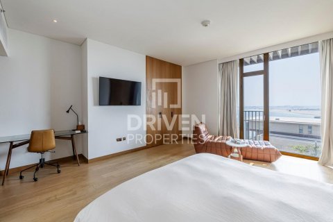 Apartament në Jumeirah, Dubai, Emiratet e Bashkuara Arabe 1 dhomë gjumi, 150 m2. № 603351 - Foto 12