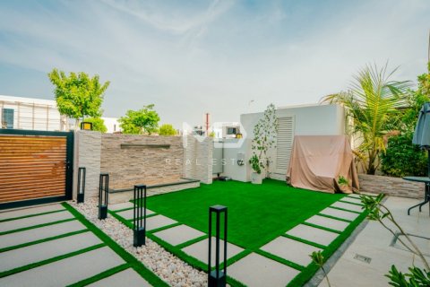 Vila na Yas Island, Abu Dhabi, SAE 4 ložnice, 350 m² Č.: 555229 - fotografie 59