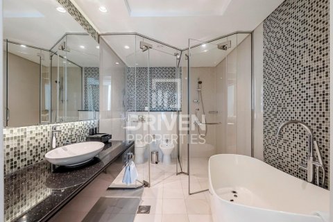 Downtown Dubai (Downtown Burj Dubai)、Dubai、UAE にあるマンション販売中 3ベッドルーム、200 m2、No601883 - 写真 18