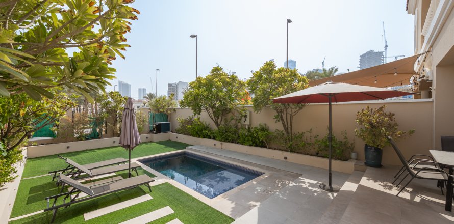 Villetta a schiera a Jumeirah Village Circle, Dubai, EAU 3 camere da letto, 277.97 mq. № 757496