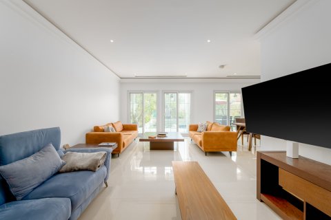 Villetta a schiera in affitto a Jumeirah Village Circle, Dubai, EAU 3 camere da letto, 277.97 mq. № 757496 - foto 3