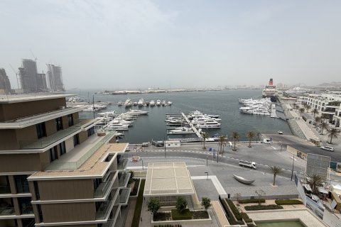 Apartament de închiriat în Mina Rashid, Dubai, EAU 3 dormitoare, 153.42 mp. №757493 - poză 2