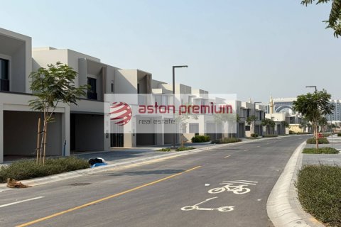 Radový dom v Jebel Ali, Dubai, SAE 3 spálne, 238 m2 č. 722501 - Fotografia 11