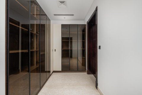 Villa in Al Furjan, Dubai, UAE 5 bedrooms, 599.04 sq.m. № 764322 - photo 17