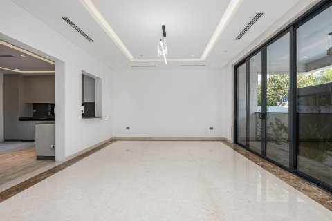 Villa in Al Furjan, Dubai, UAE 5 bedrooms, 599.04 sq.m. № 764322 - photo 5