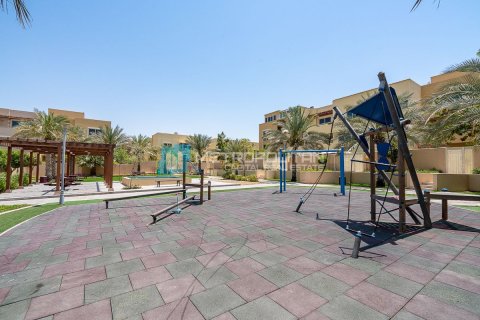 Villa en venta en Al Raha Gardens, Abu Dhabi, EAU 4 dormitorios, 401.4 m2 № 652750 - foto 11