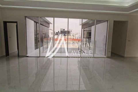 Villa in Baniyas, Abu Dhabi, UAE 7 bedrooms, 929 sq.m. № 605020 - photo 9