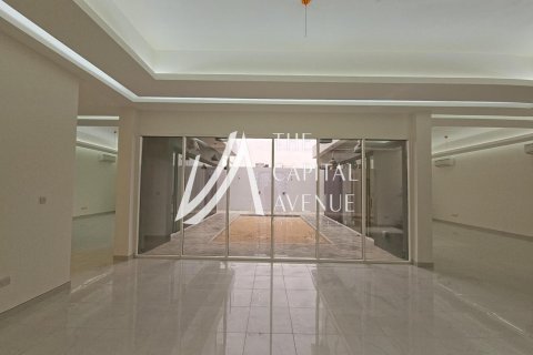 Villa in Baniyas, Abu Dhabi, UAE 7 bedrooms, 929 sq.m. № 605020 - photo 5