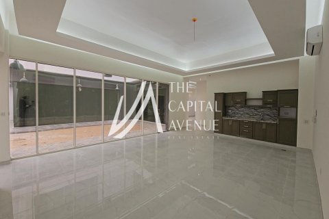 Villa in Baniyas, Abu Dhabi, UAE 7 bedrooms, 929 sq.m. № 605020 - photo 4