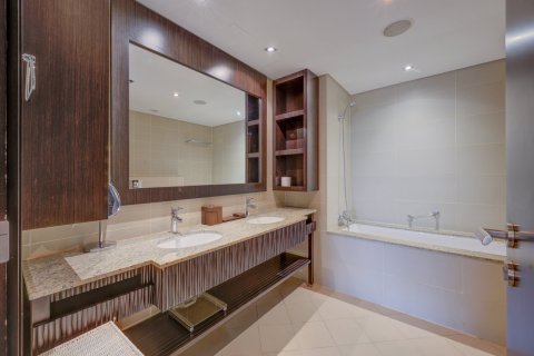 Huoneisto Palm Jumeirah, Dubai, Arabiemiraatit 2 makuuhuonetta, 165 m2 № 709763 - kuva 13