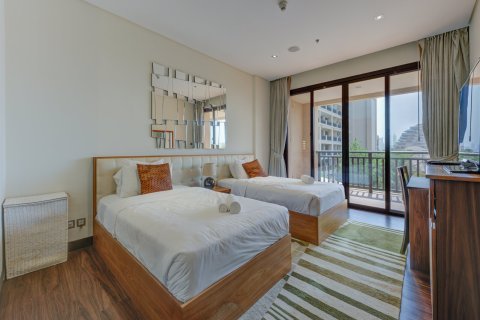 Huoneisto Palm Jumeirah, Dubai, Arabiemiraatit 2 makuuhuonetta, 165 m2 № 709763 - kuva 15