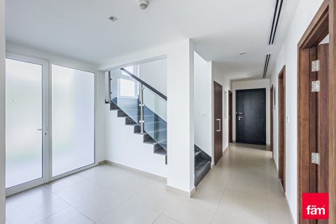 Villa in Dubai, UAE 5 bedrooms, 428.1 sq.m. № 645798 - photo 6