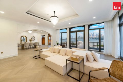 Vila v Palm Jumeirah, Dubai, SAE 4 ložnice, 656.1 m² Č.: 598257 - fotografie 5