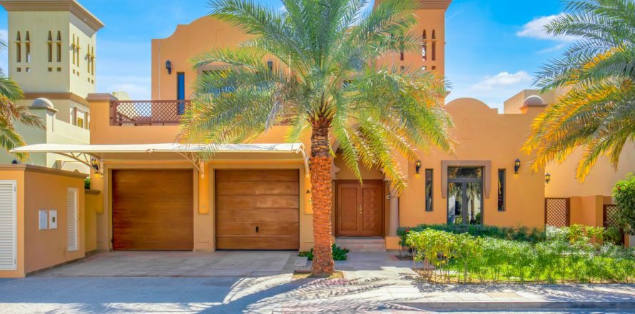 Vila v Palm Jumeirah, Dubai, SAE 4 ložnice, 656.1 m² Č.: 598257