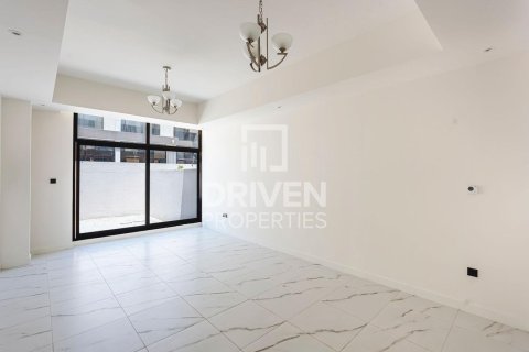 Villetta a schiera in vendita a Mohammed Bin Rashid City, Dubai, EAU 4 camere da letto, 187.2 mq. № 755883 - foto 1