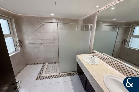 Üürile anda villa asukohaga The Villa, Dubai, AÜE: 5 magamistoaga, 334 m² Nr 668452 - pilt 10