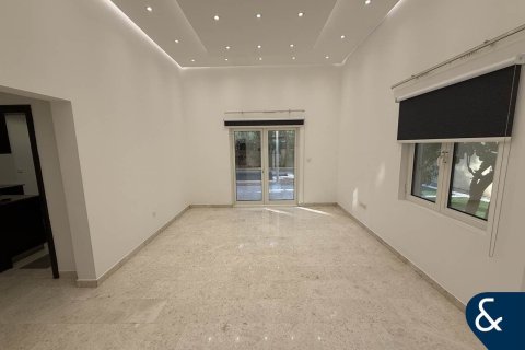 Üürile anda villa asukohaga The Villa, Dubai, AÜE: 5 magamistoaga, 334 m² Nr 668452 - pilt 4