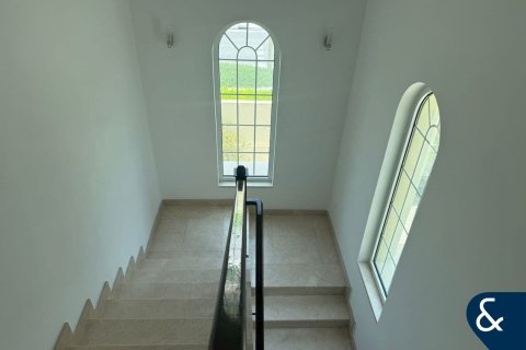 Vilă de închiriat în Jumeirah Park, Dubai, EAU 3 dormitoare, 328 mp. №668530 - poză 12