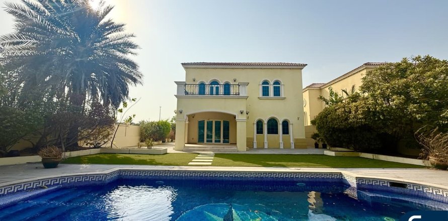 Vilă în Jumeirah Park, Dubai, EAU 3 dormitoare, 328 mp.  №668530