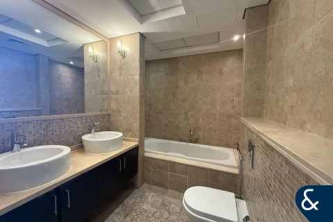 Vilă de închiriat în Jumeirah Park, Dubai, EAU 3 dormitoare, 328 mp. №668530 - poză 11