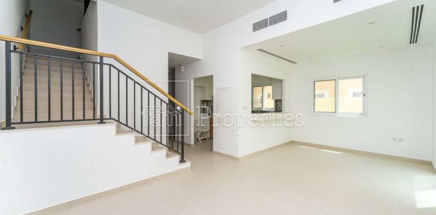 Adosado en Dubai, EAU 4 dormitorios, 230.4 m² № 682250