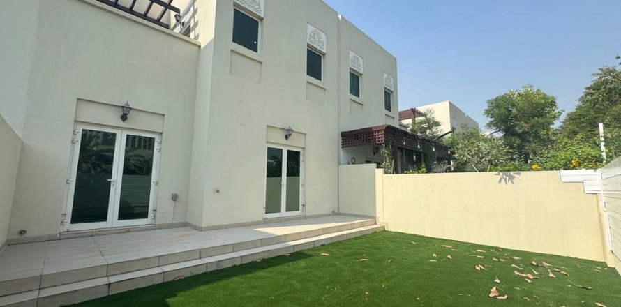 Townhouse în Al Furjan, Dubai, EAU 3 dormitoare, 224 mp.  №647773