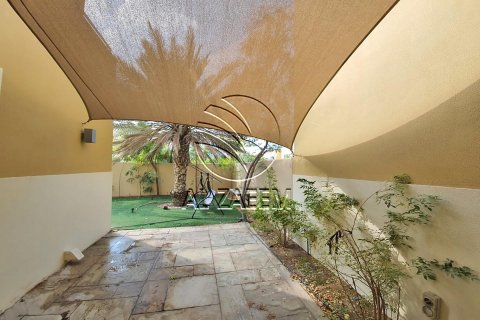 Řadový dům v Al Raha Gardens, Abu Dhabi, SAE 3 ložnice, 201 m² Č.: 615636 - fotografie 2