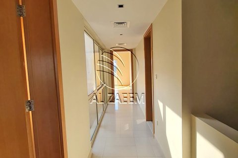 Řadový dům v Al Raha Gardens, Abu Dhabi, SAE 3 ložnice, 201 m² Č.: 615636 - fotografie 10