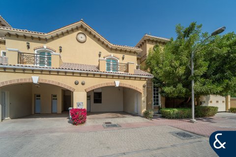 Vila di Dubai Sports City, Dubai, UEA 3 kamar tidur, 227 m2 nomor 667865 - foto 15