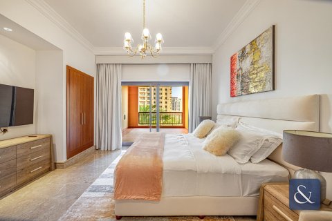 Appartement te huur in Palm Jumeirah, Dubai, VAE 2 slaapkamers, 185 vr.m., nr 667969 - foto 9